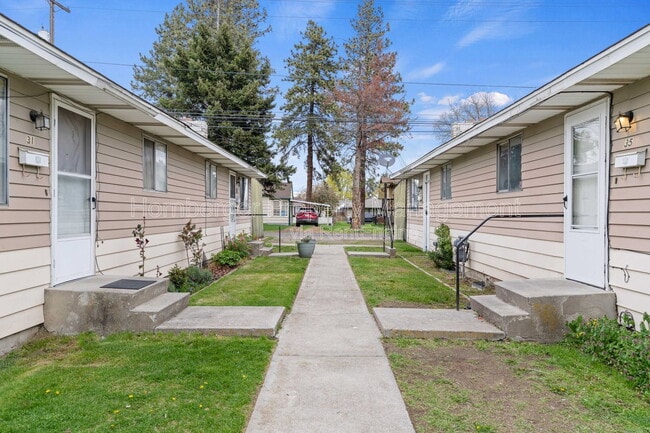 Building Photo - 37 E Rockwell Ave