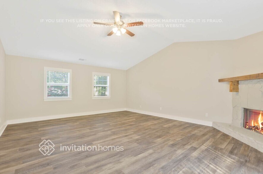 Building Photo - 4648 N Landing Dr