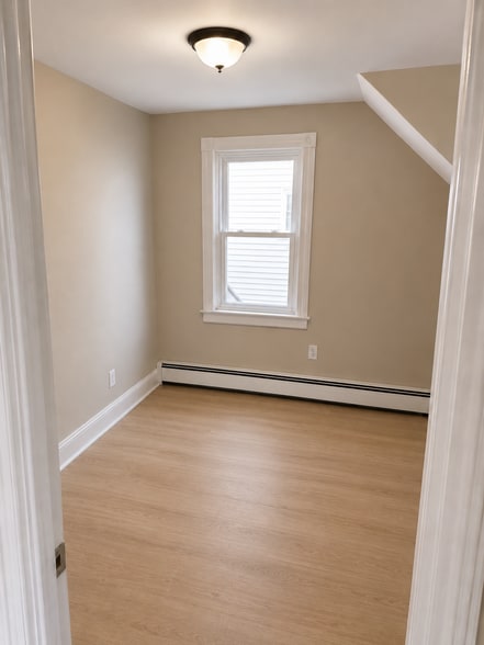 Building Photo - 748 Atwells Ave