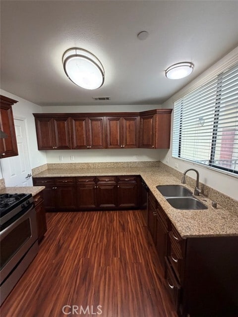 Building Photo - 920 Central