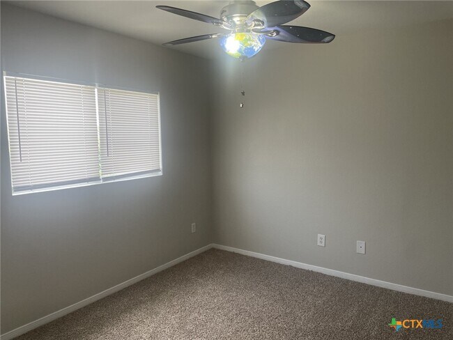 Building Photo - 4616 Indigo Dr