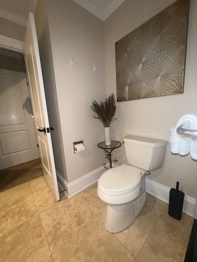 Building Photo - 60 Carnoustie Rd