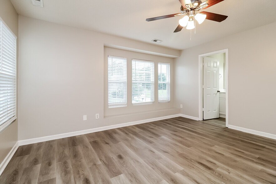Building Photo - 3775 Marshlane Way