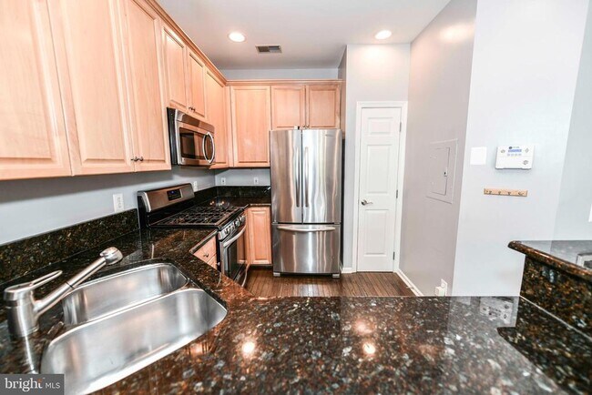 Building Photo - 6324 Eagle Ridge Ln