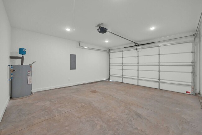 Building Photo - 6579 Elizabeth Ann Wy