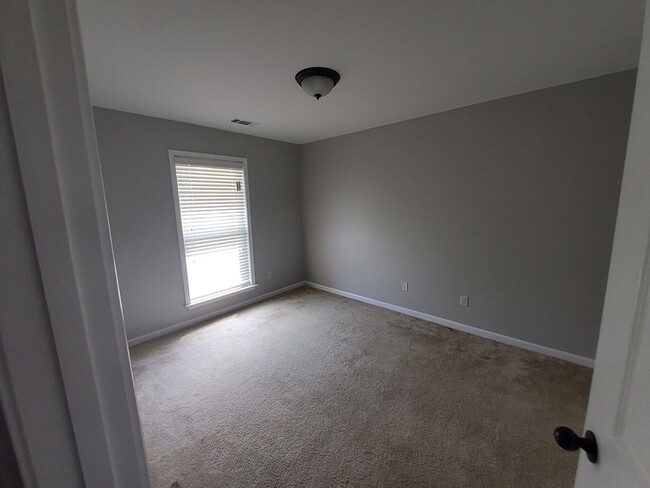 Building Photo - 42 Sterling Ridge Dr