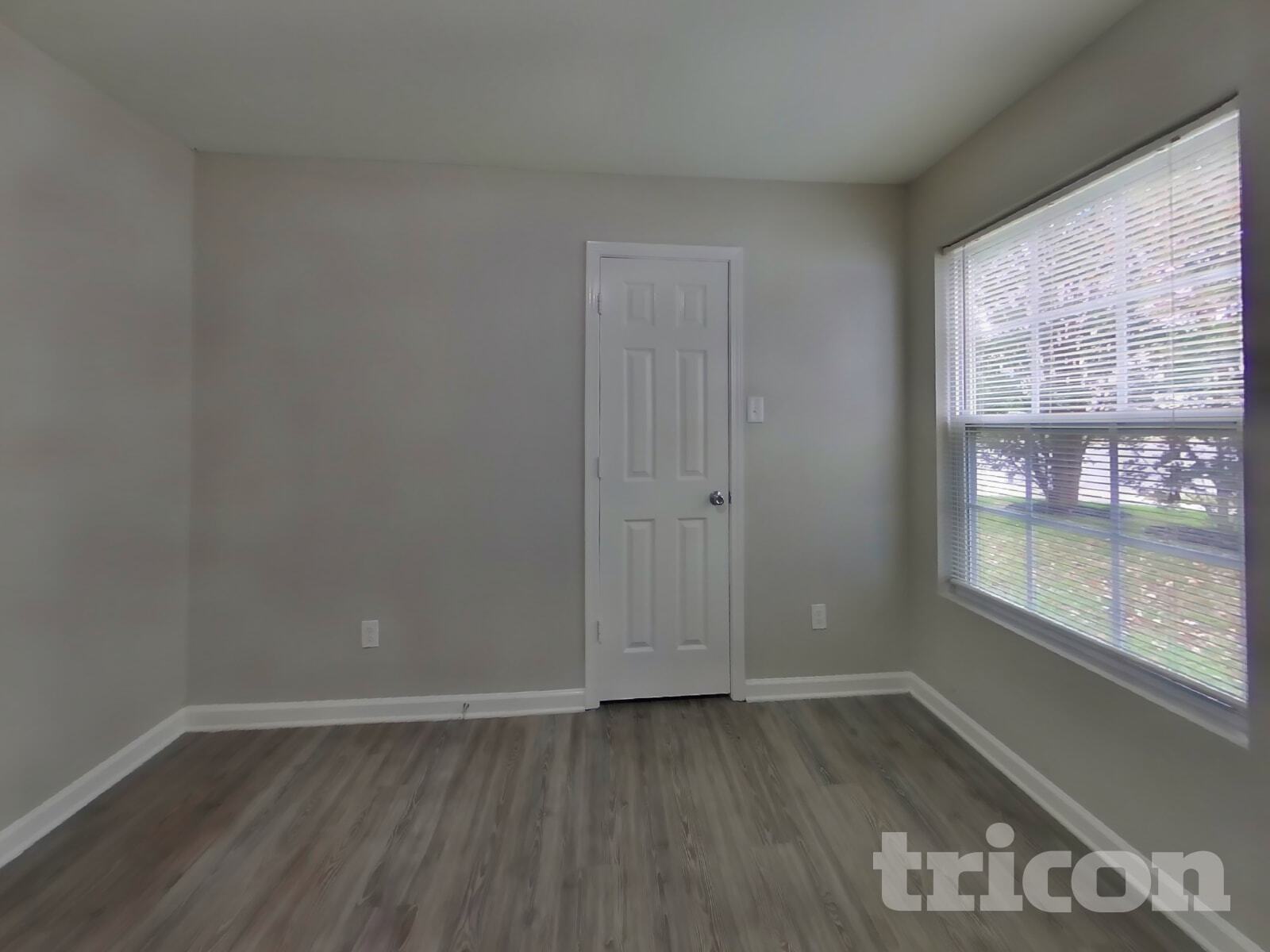 Building Photo - 3367 Pikes Peak Dr