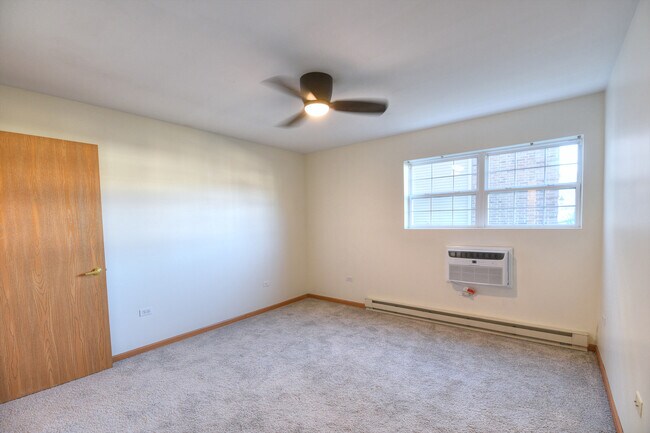 Building Photo - 410 Cunat Blvd