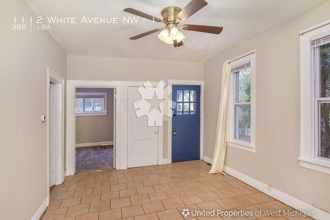 Building Photo - 1112 White Ave NW