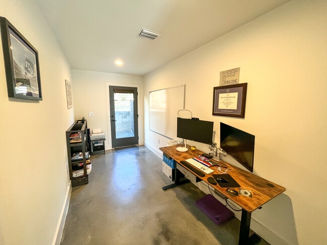 Building Photo - 3700 Clawson Rd