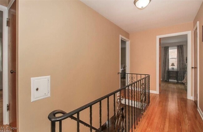 Building Photo - 4178 Bushnell Rd