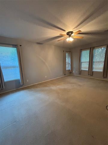Building Photo - 1000 Prairie Heights Dr