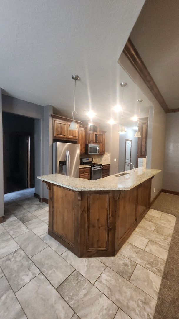 Building Photo - Great Eastside Home
