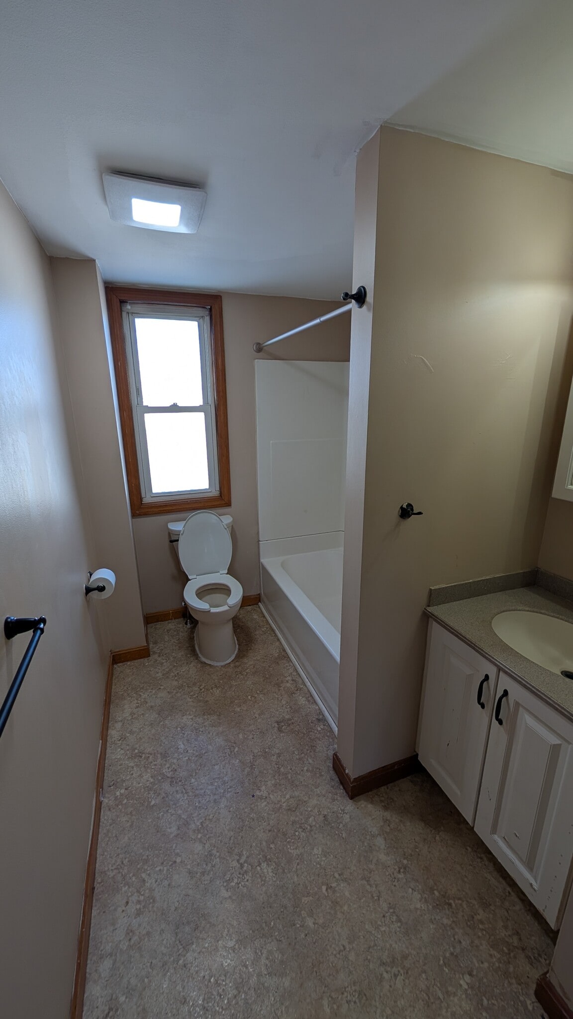 Building Photo - 91 Regan St