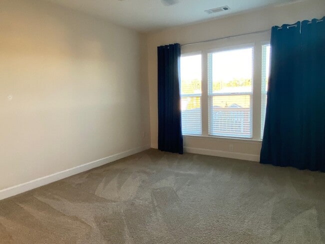 Building Photo - 1060 Crooked Creek Rd