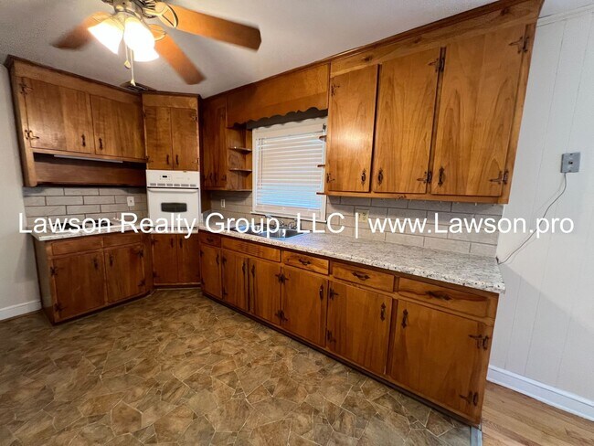 Building Photo - Spacious Ranch in North Lakes