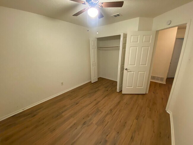 Building Photo - Nice Single Family Home in Cedar Hill