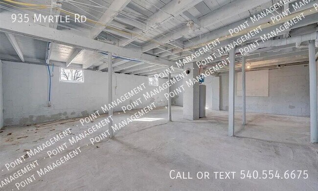 Building Photo - 935 Myrtle Rd