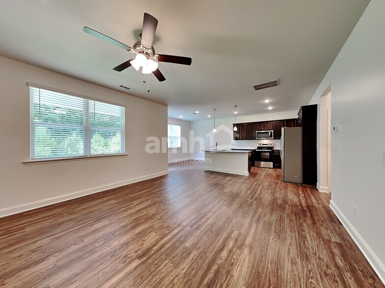 Building Photo - 3201 Brierhill Rd