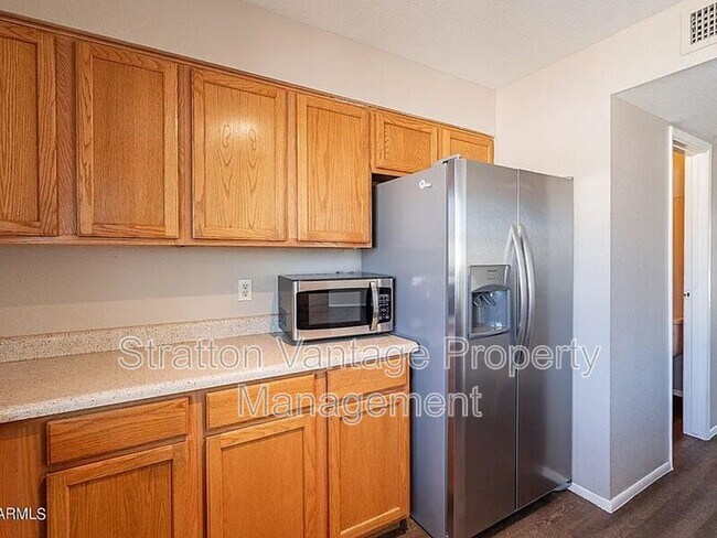 Building Photo - 6526 S McAllister Ave