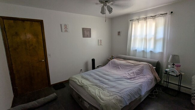 Building Photo - Welcome to this gem located in the heart o...