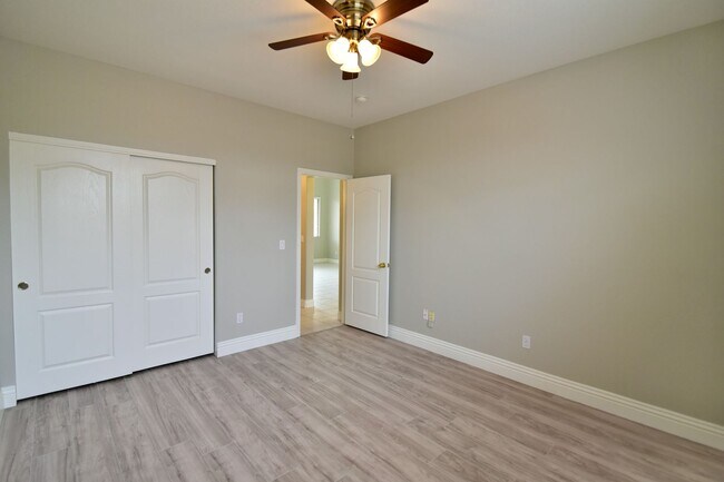Building Photo - 6157 Copper Crest Dr