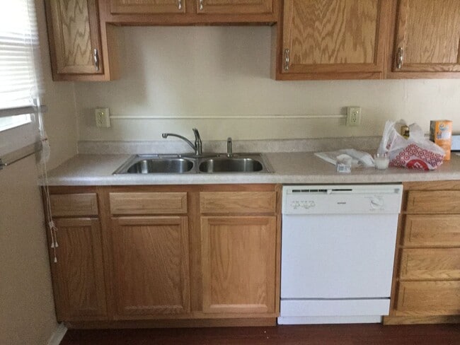 Building Photo - Available this August!