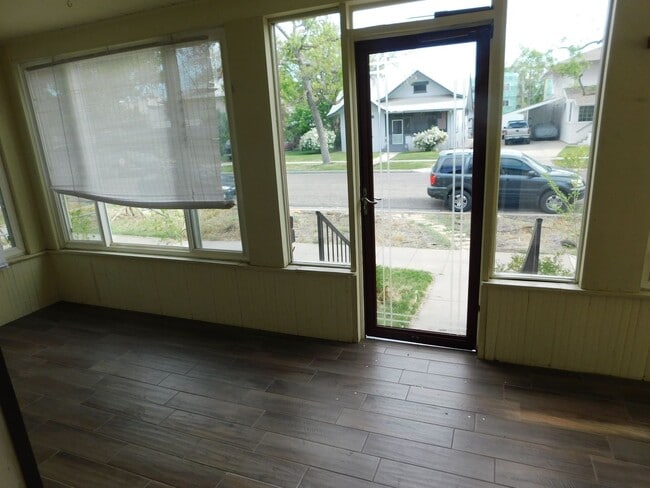 Building Photo - LARGE 3 bed 2 bath home in downtown GJ!!!!