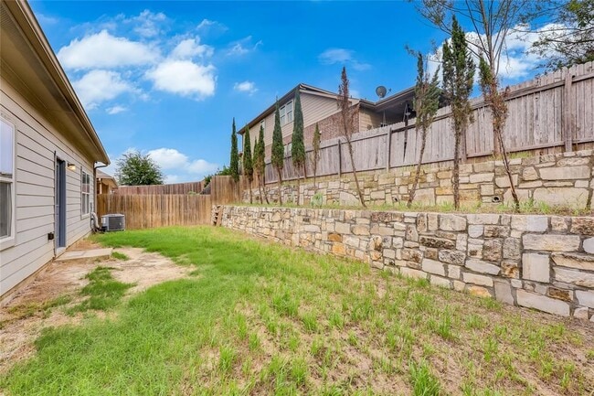 Building Photo - 3205 Ortman Dr
