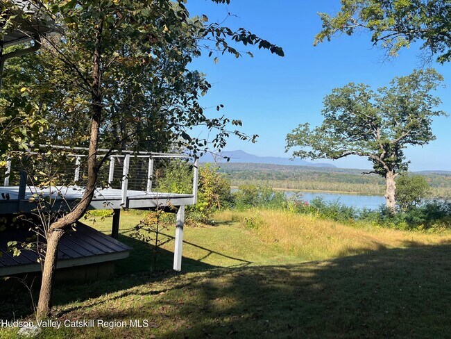 Building Photo - 5265 NY-9G