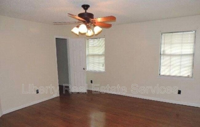 Building Photo - 925 Granger Dr