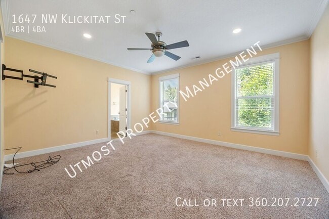 Building Photo - 1647 NW Klickitat St