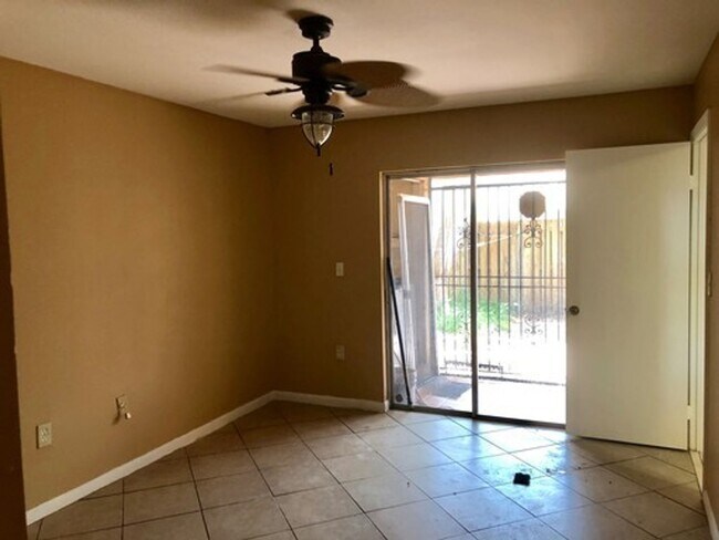 Building Photo - Sierra Ridge # 2