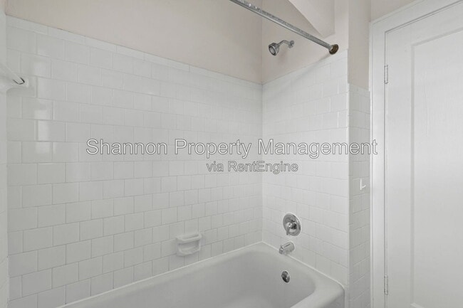 Building Photo - 436 Westmoreland St
