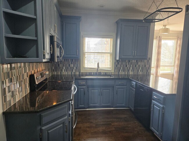 Building Photo - Beautiful Reserve at Heritage Park home!!!