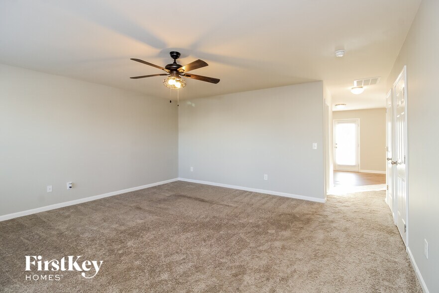 Building Photo - 151 Bedrock Ct