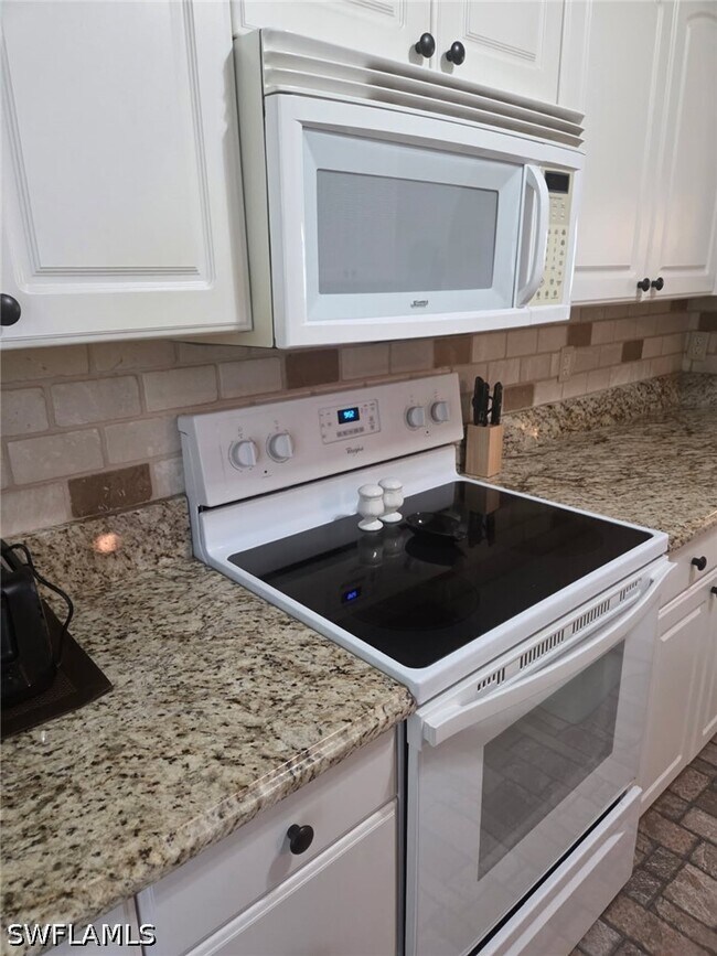 Building Photo - 2280 Somerset Ridge Dr