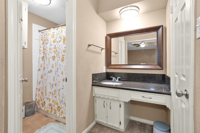 Building Photo - 16327 Green Shade Dr