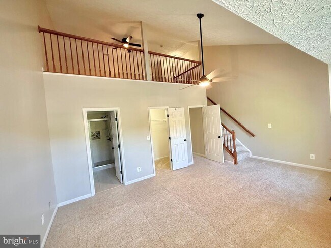 Building Photo - 104 Rover Ct