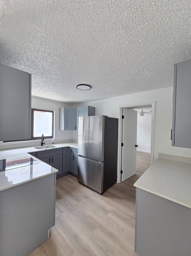Building Photo - 141 W 31st St