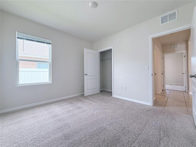 Building Photo - 2703 Rowan St