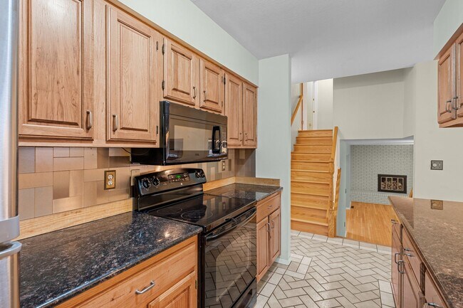 Building Photo - 8022 E Bucknell Pl