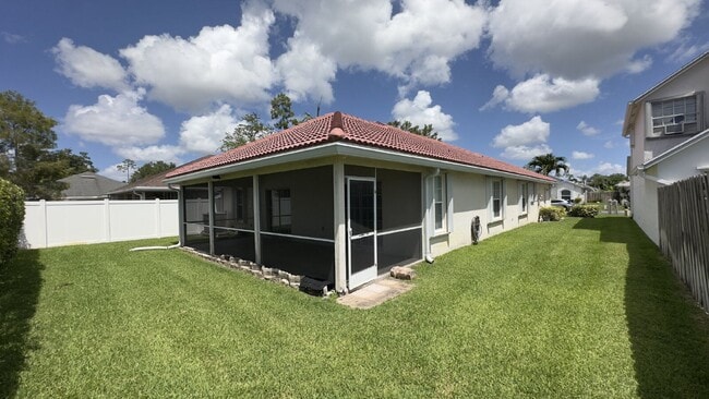 Building Photo - 13285 Opal Ln