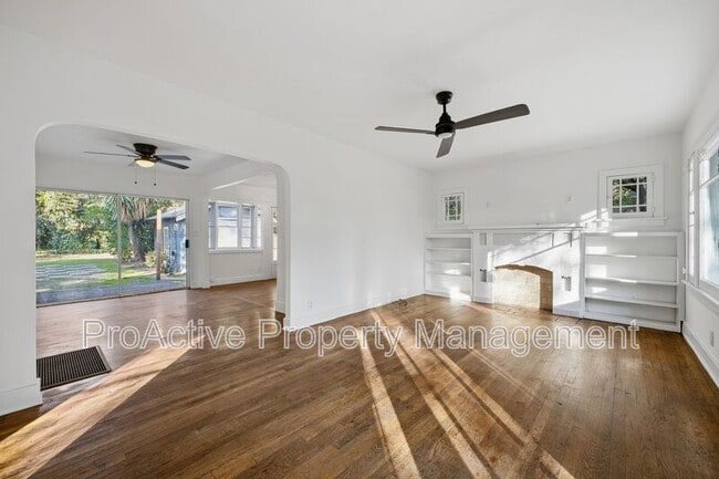 Building Photo - 507 Flower St