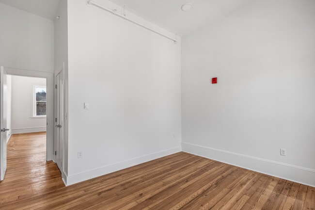 Building Photo - Cates Block