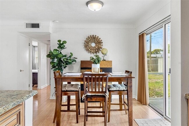 Building Photo - 6190 36th Ave N