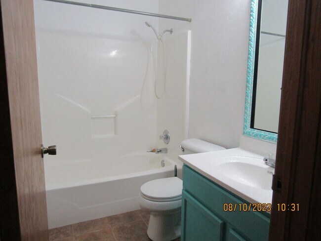 Building Photo - PETS ARE NEGOTIABLE WITH OWNER APPROVAL $225.00 off 1st full  month's rent