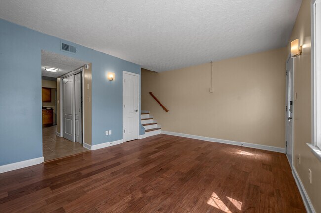 Building Photo - 139 Regency Point Path