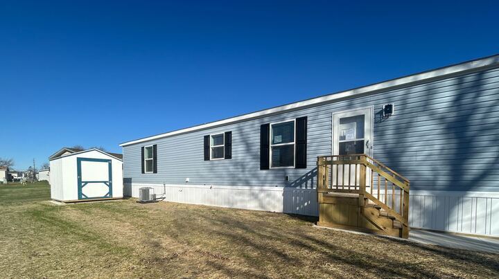 Primary Photo - 29773 W Deerfield Ct