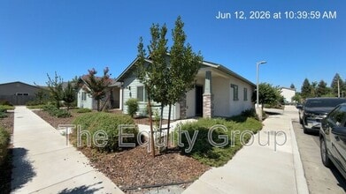 Building Photo - 510 S Summit St